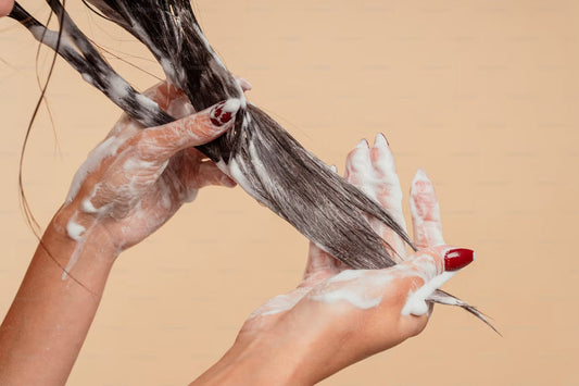 Mascarilla capilar aplicada de medios a puntas según el daño del cabello